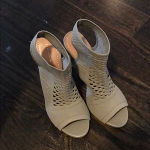 Zara Shoes - Peep toe sandals from Zara size 39 (size 8). Zara Shoes - Peep toe sandals from Zara size 39 (size 8).
